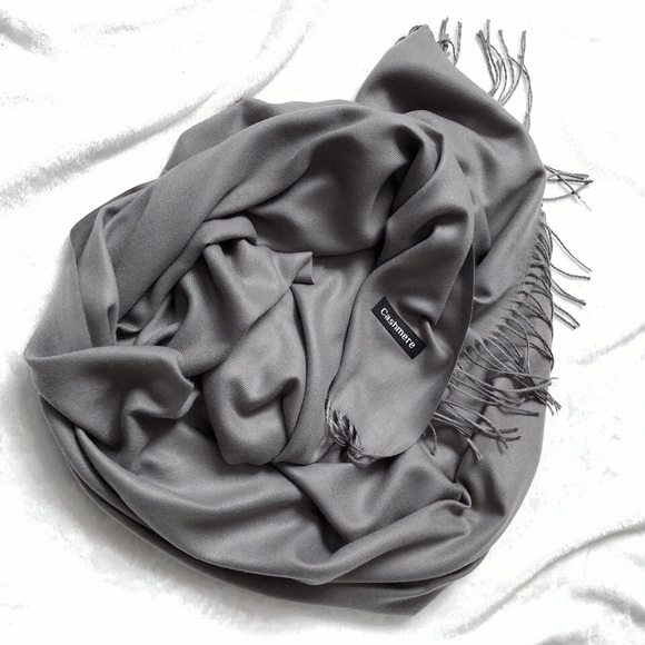 "Cleopatra" (Grey) - Picture 5 of 8